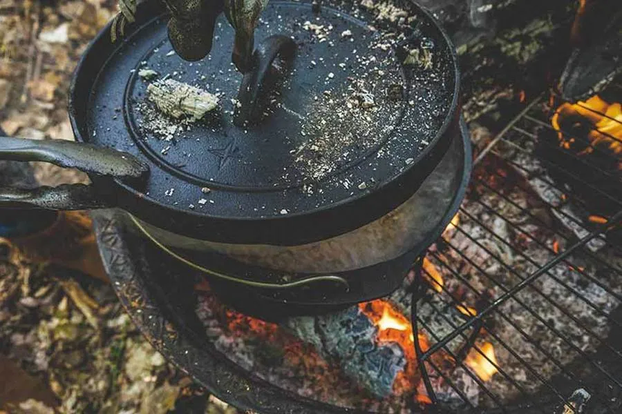 Barebones Cast Iron Dutch Oven  - 12 Inch