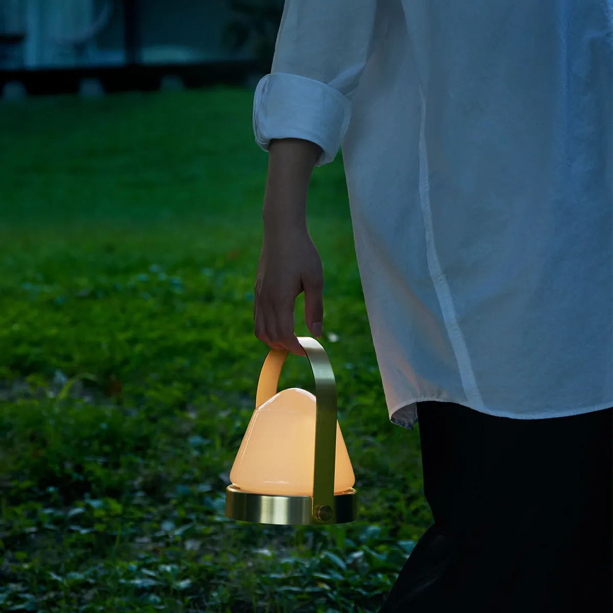 Caravan-LED lantern 2