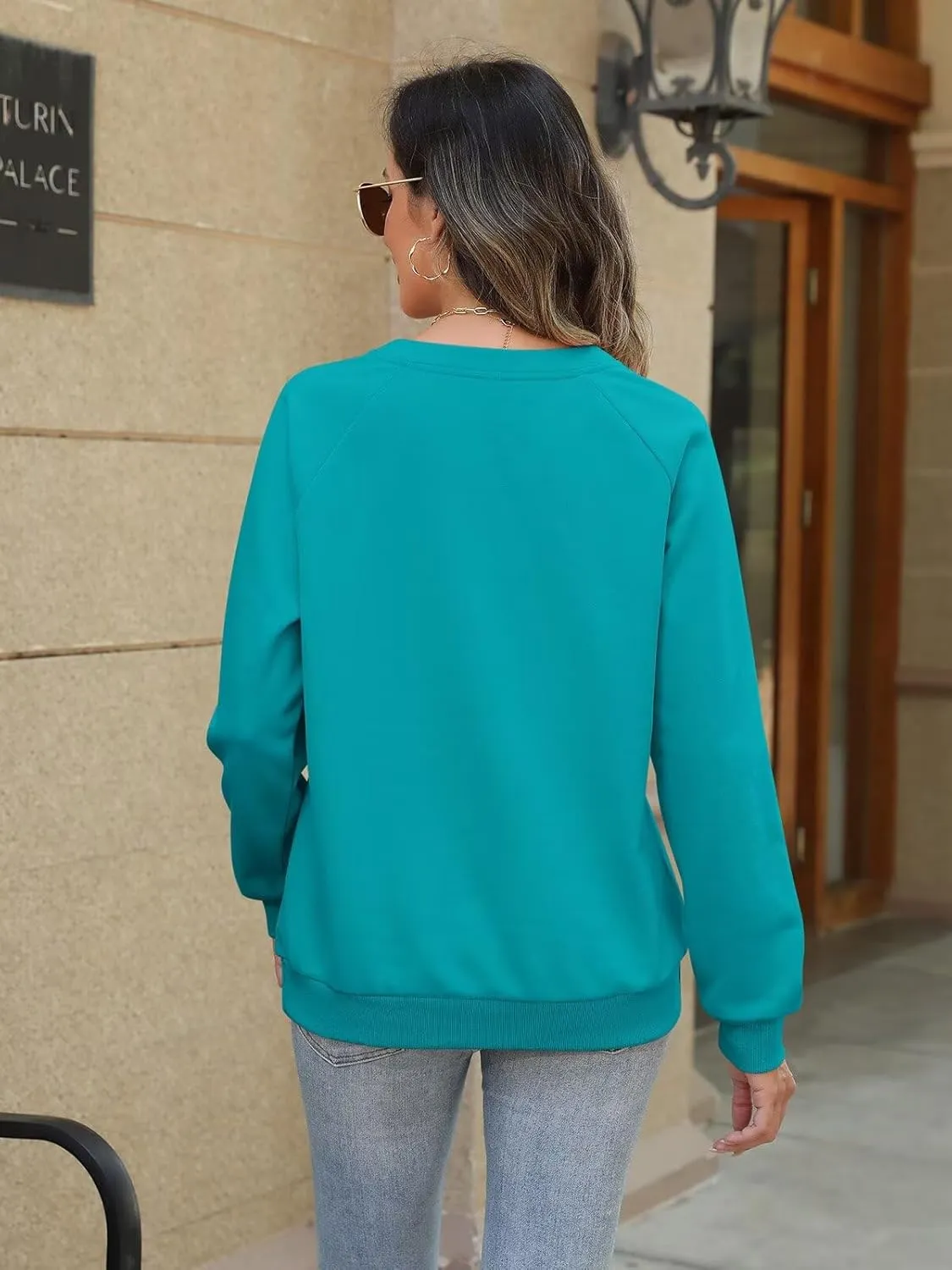 EADINVE Womens V Neck Sweatshirts with Pockets Fleece Pullover Casual Loose Fit Long Sleeve Tops Fall Clothes 2025