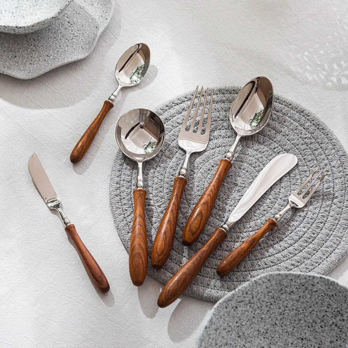 Gohobi A Set of 6 Pieces Wooden Handle Cutlery