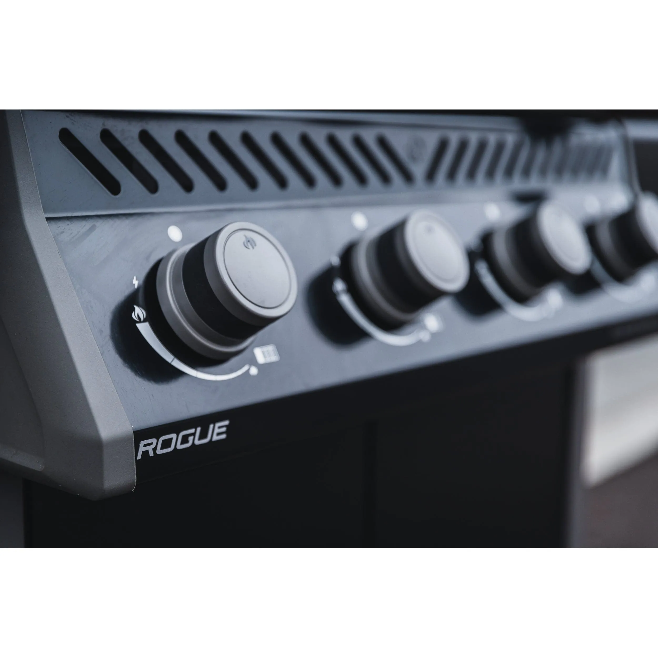 Napoleon | Rogue 525 4-Burner Gas Grill