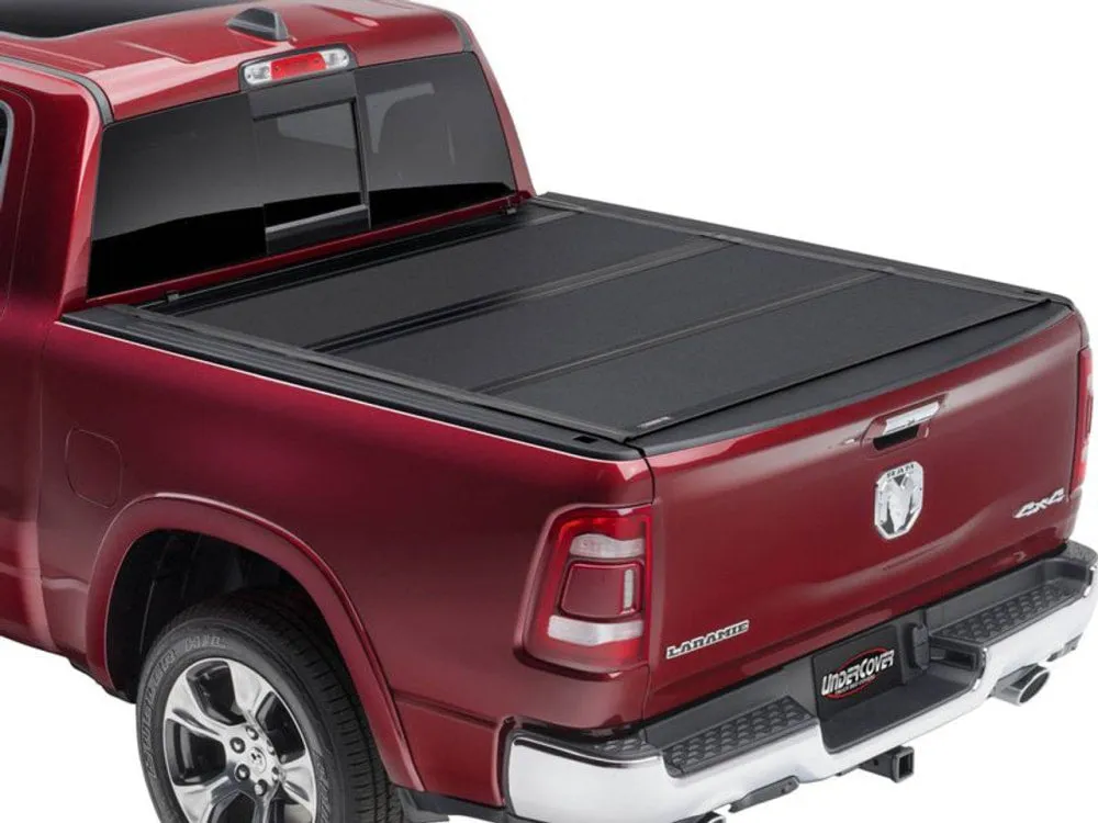 UnderCover ArmorFlex Hard Folding Tri-Fold Tonneau Cover | Chevrolet / Ford / LDV / RAM